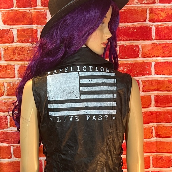 Affliction Women’s black leather vest. - Picture 4 of 15